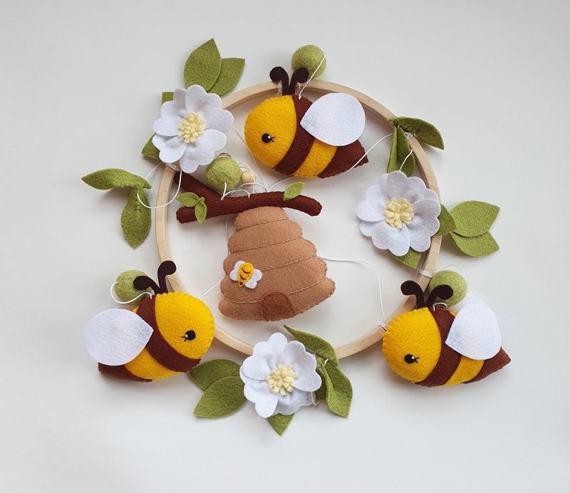Bee baby mobile, forest mobile, flowers mobile, bee nursery, farm mobile - 彌月禮盒 - 環保材質 