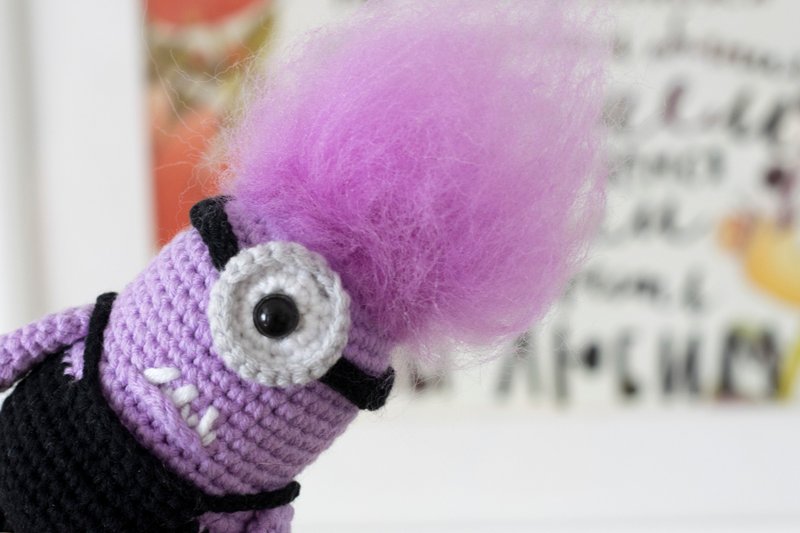 Stuffed angry Minion Toy, rear view mirror charm, crochet kawaii,平安車掛, 针织玩具 汽車用品 - 鑰匙圈/鑰匙包 - 棉．麻 紫色