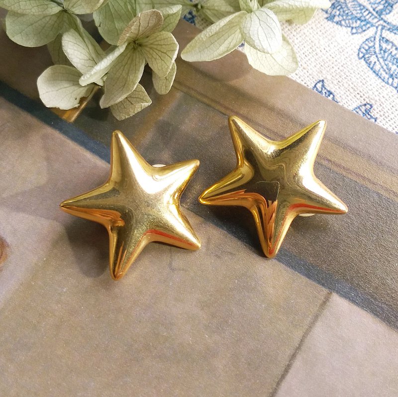 【西洋古董飾品 】AK 金屬鍍金 簡約 星星 夾式耳環 - 耳環/耳夾/耳骨夾 - 其他材質 金色