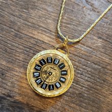 機械式時計デザイン ネックレス Button Works」×「Larry Smith」Vintage Button Necklace ボタン