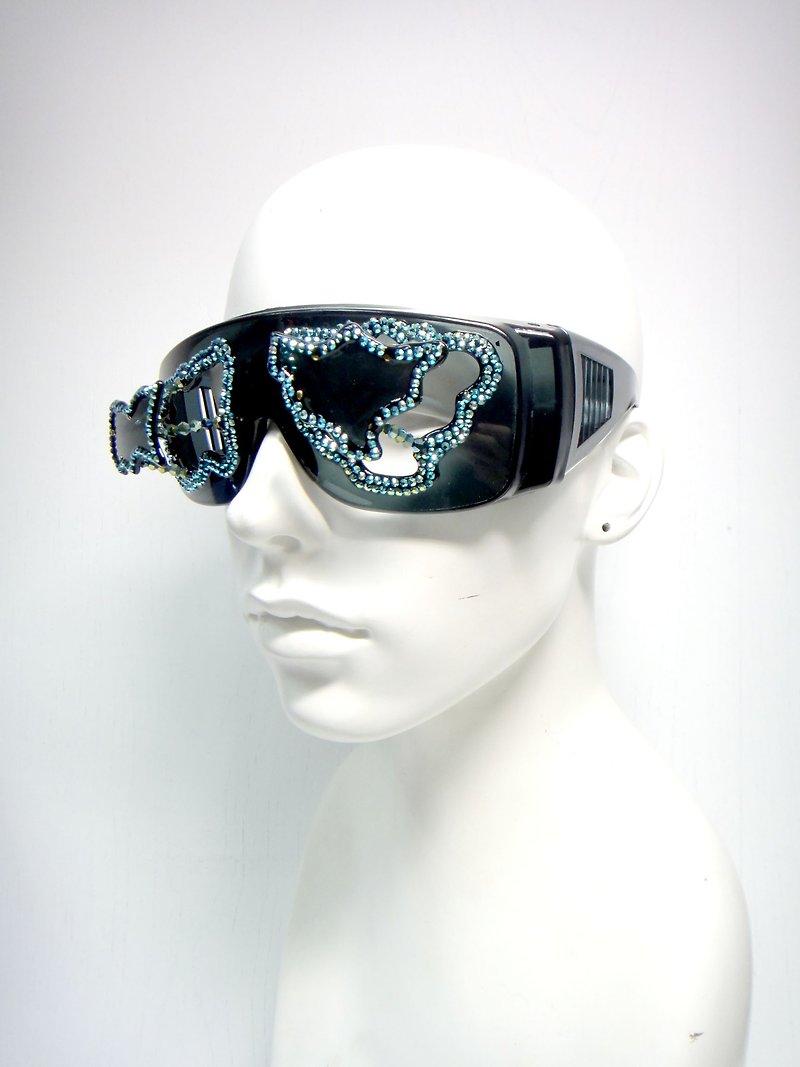 Alien fragments embellished with Swarovski crystal sunglasses 3D Art Deco glasses