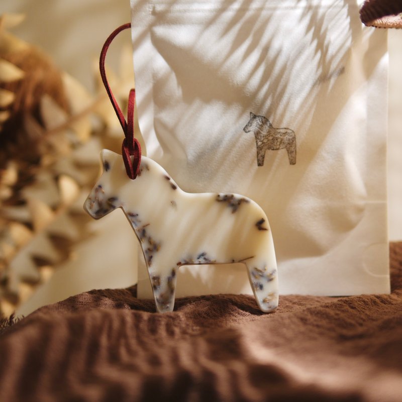 ダーラナホース エッセンシャルワックスサシェ - アロマ・線香 - 蝋 多色