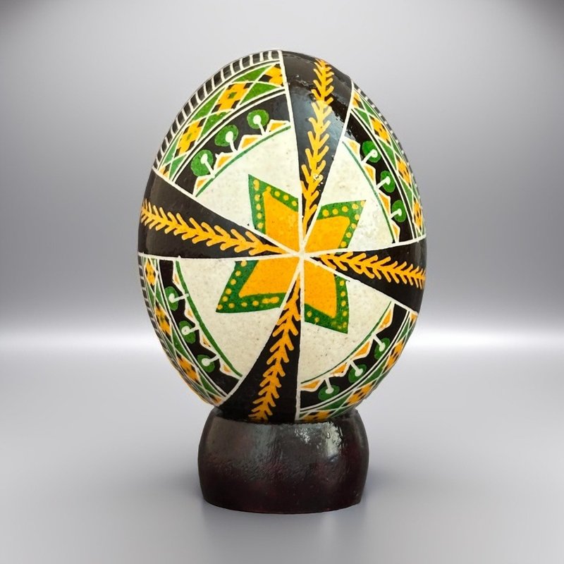 Ukrainian Easter Egg Real Chicken Pysanka Hand Painted Eggshell Hutsul Pysanky - 擺飾/家飾品 - 其他材質 多色