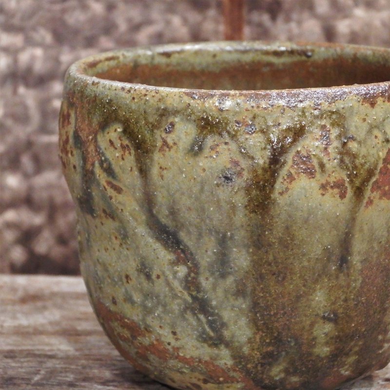 Mud gray glaze tea bowl/palm cup/hand bowl - Teapots & Teacups - Pottery Black