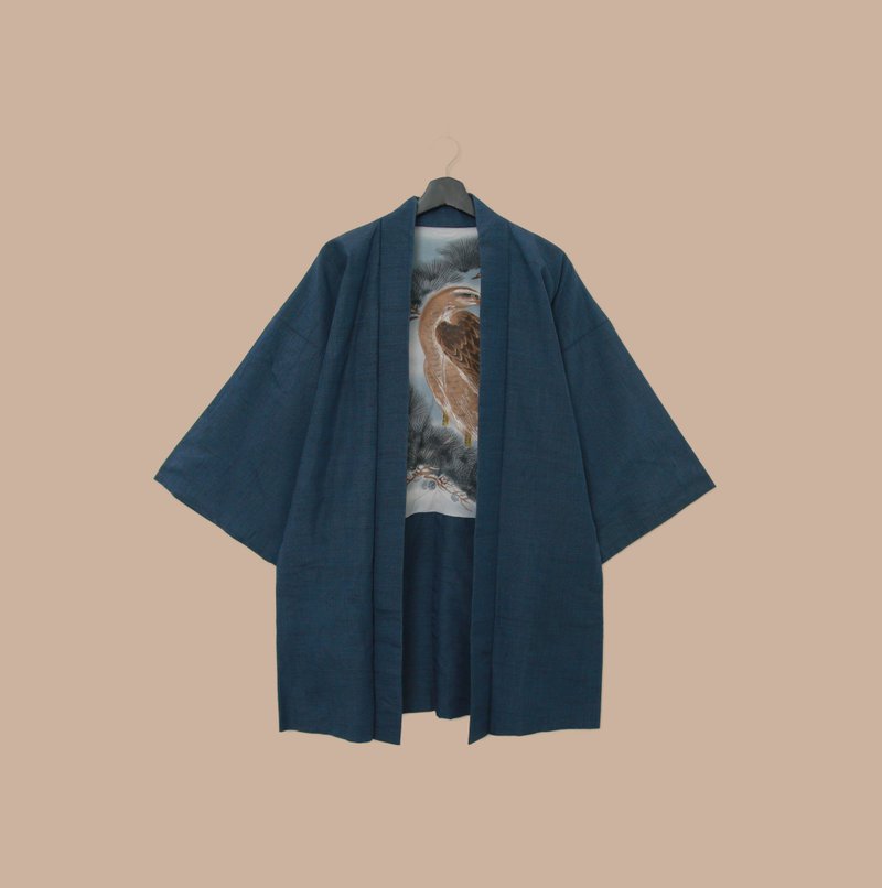 Back to Green-日本帶回羽織 老鷹與松枝 M-19/vintage kimono - 女大衣/外套 - 絲．絹 