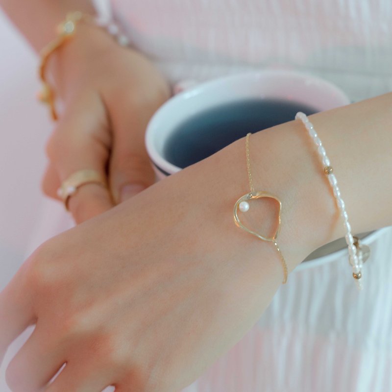 Pearl Ripple Bracelet
