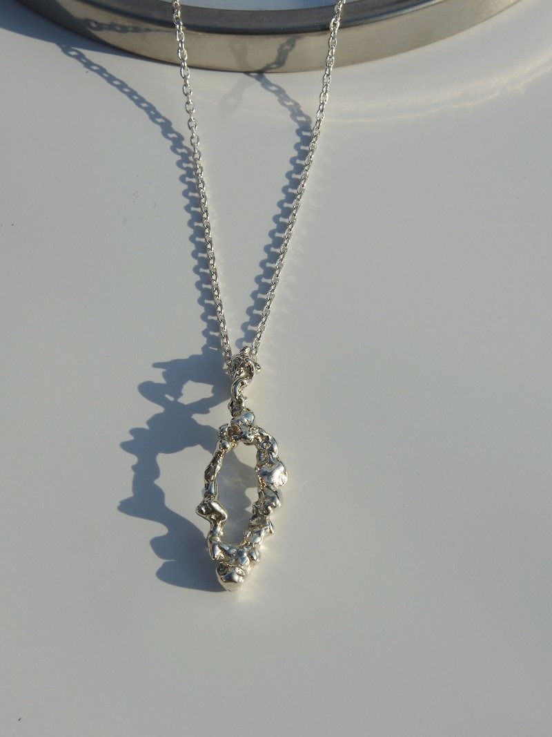 Atoll necklace