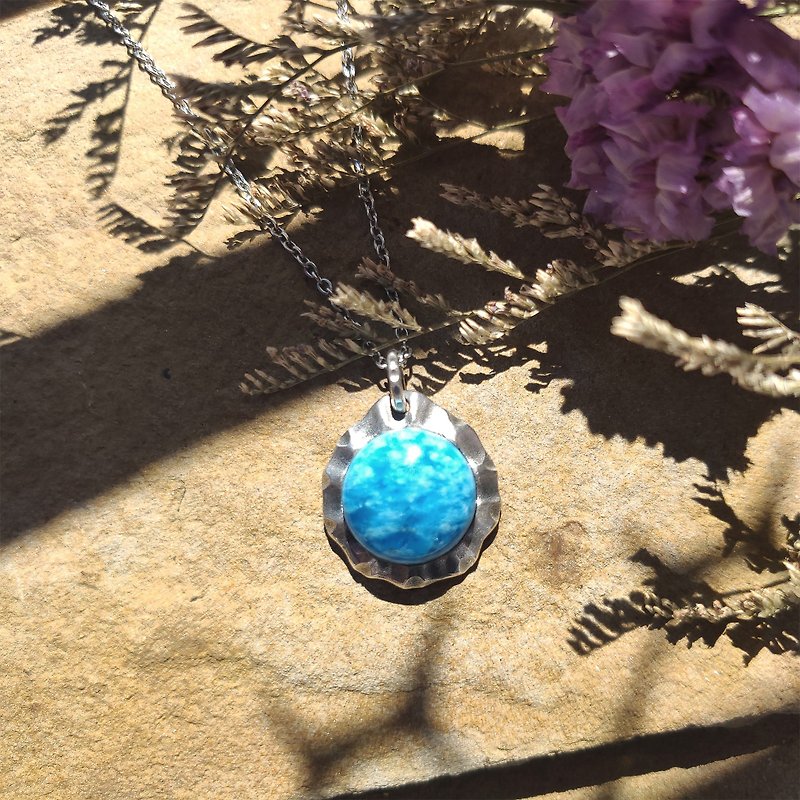 Silver Silver 925 Thai Bay retro sea blue-sensitive Stone grain titanium steel necklace - Necklaces - Crystal Blue
