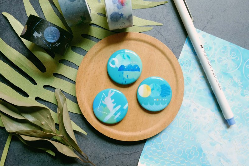 badge brooch pins / universe lake blue - Brooches - Plastic Blue