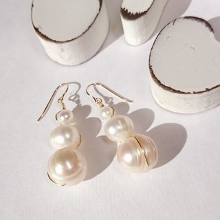 14kgf * 3baroque pearls bubbles pierced earrin / earring