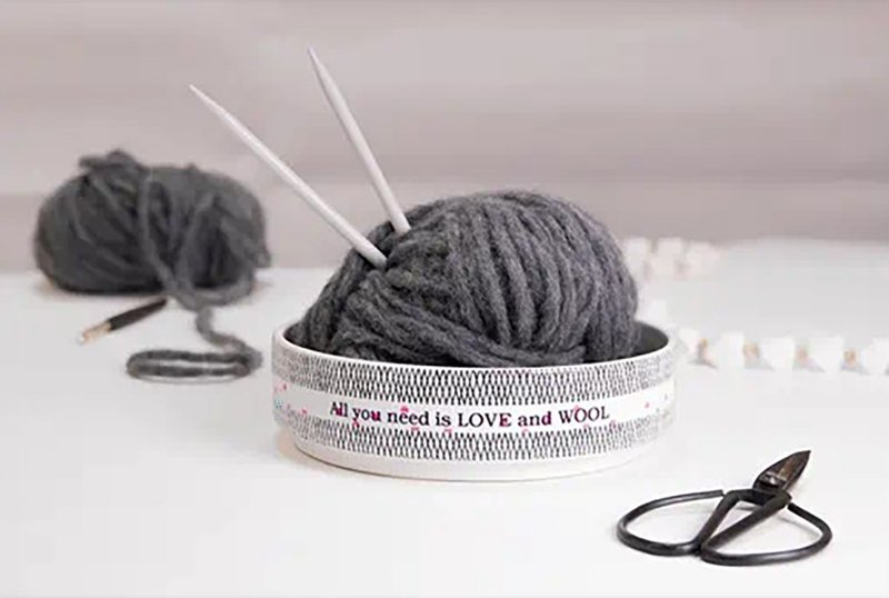 Brother TZe-MP PH31 Creative Laminated Label Tape (12mm Love Pattern) - Other - Paper White