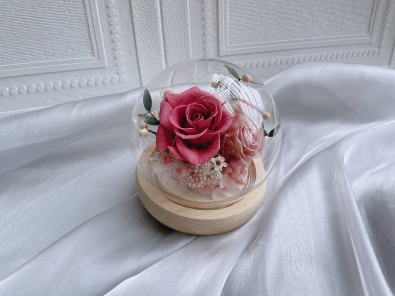 Eternal Flower Gift Eternal Flower Glass Ball Exchange Gift Christmas Custom Flower Gift - ช่อดอกไม้แห้ง - แก้ว สึชมพู