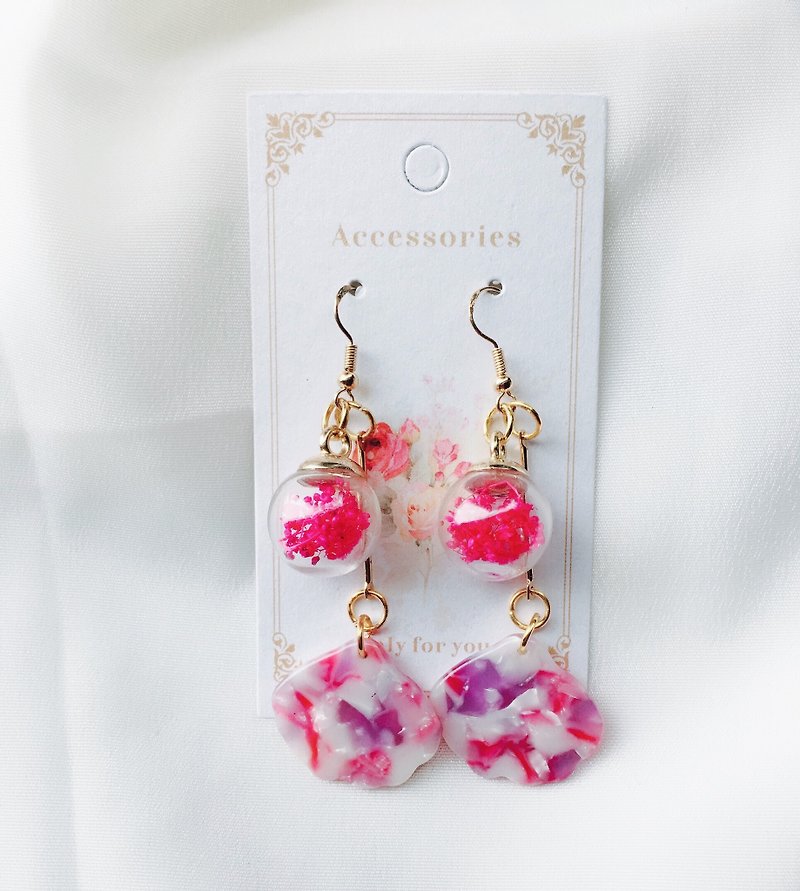 LJ.flower / Love Sleepwalking Tranquil Blossom Flower Glass Ball Earrings / Birthday Gifts - Earrings & Clip-ons - Plants & Flowers 