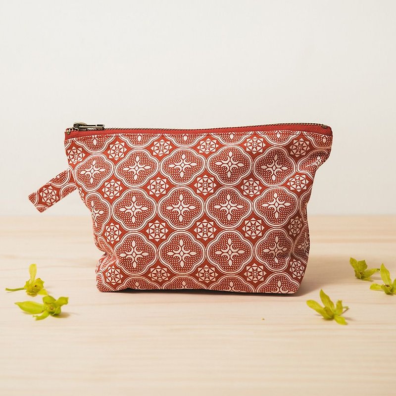 Zipper Trapzoid Pouch/Begonia Glass Pattern/Lady Rough - Toiletry Bags & Pouches - Cotton & Hemp Red