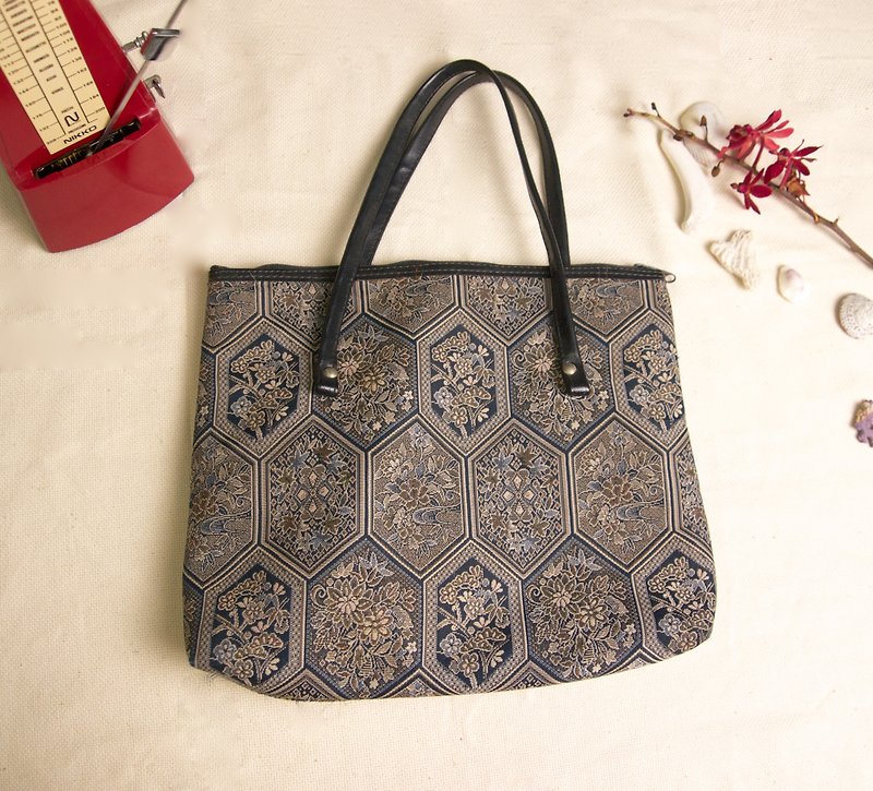 FOAK Ancient Showa Hexagon Flower Embroidery Bag - Handbags & Totes - Other Materials 