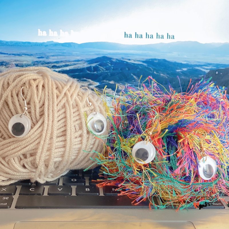 Googly eyes 眼仔耳環 - 耳環/耳夾/耳骨夾 - 塑膠 多色