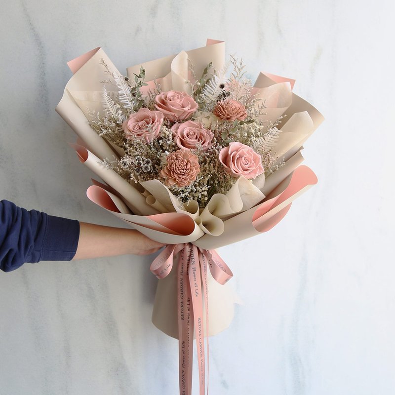 G16 Valentine's Day Nude Pink Everlasting Bouquet - ช่อดอกไม้แห้ง - พืช/ดอกไม้ สึชมพู