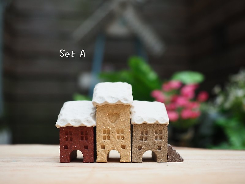 Handmade Ceramic House  - Set of 4 - Items for Display - Pottery Multicolor