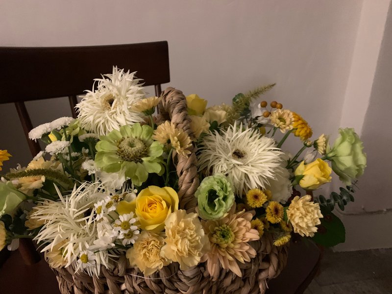 sunflower flower basket flower gift - เซรามิก - พืช/ดอกไม้ สีเหลือง