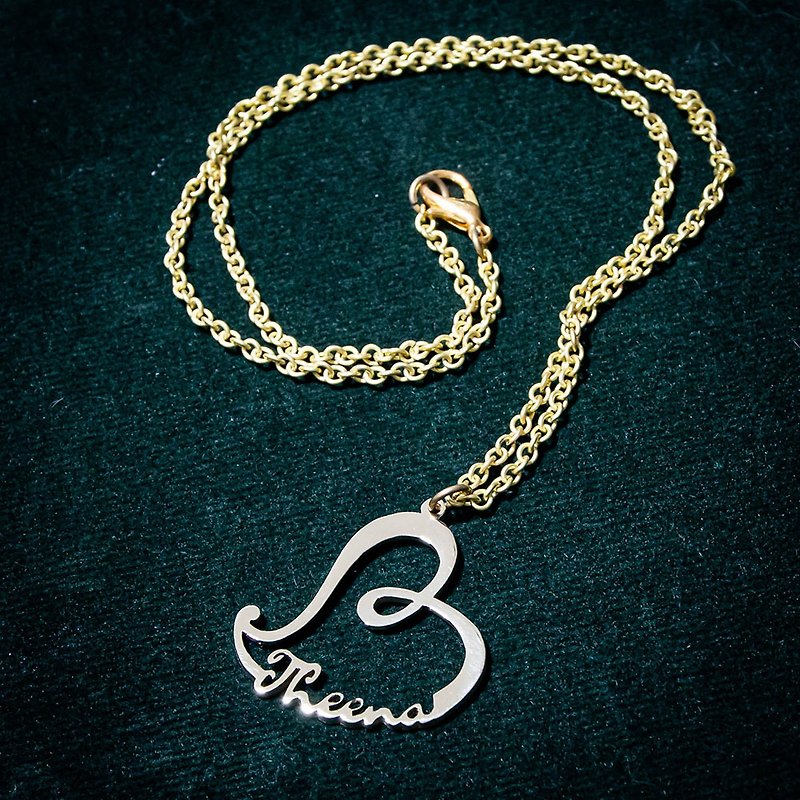 Customize name in heart shape pendant - สร้อยคอ - ทองแดงทองเหลือง สีเงิน
