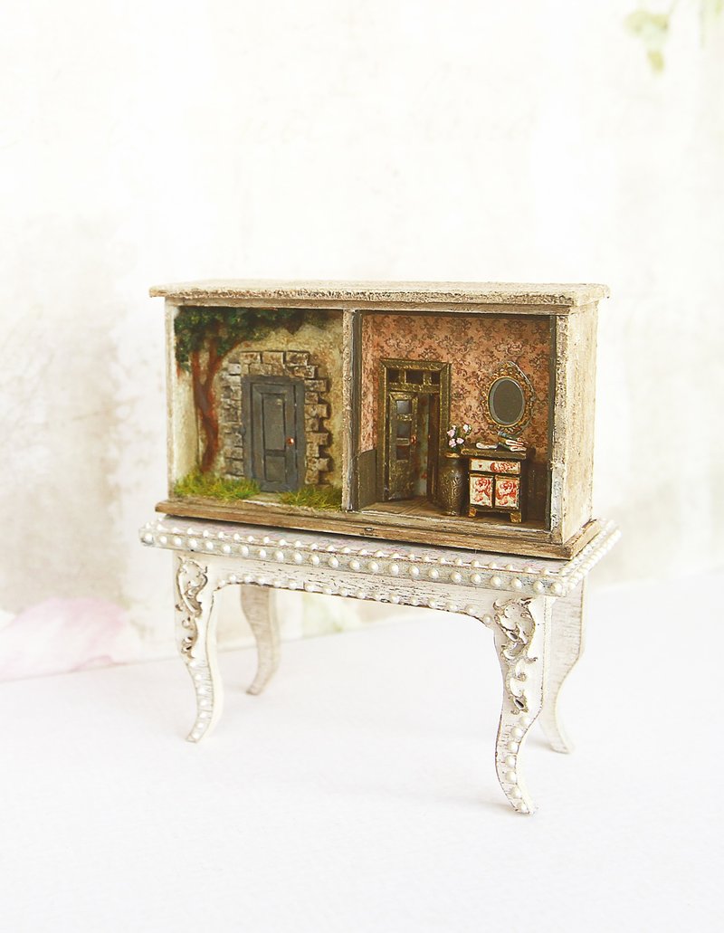 Tiny garden house with moss 1:12 - Other - Wood Multicolor