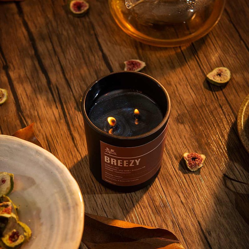 Breezy | Breezy - Natural Soy Scented Candle | Fruity Woody - เทียน/เชิงเทียน - ขี้ผึ้ง 
