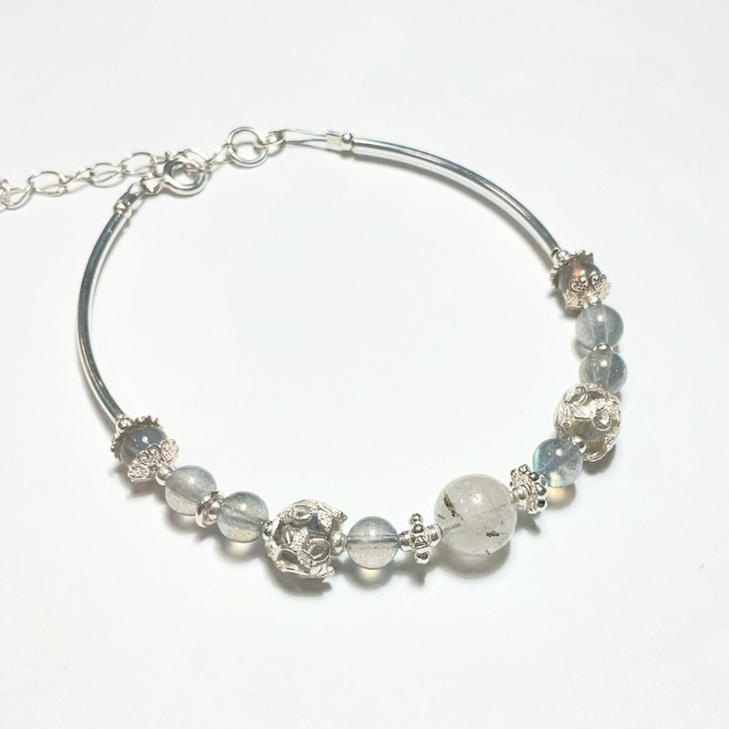 Gummy Harbor【Moonlight Ocean】Moonstone/Labradorite/925 sterling silver accessories - สร้อยข้อมือ - คริสตัล สีเงิน