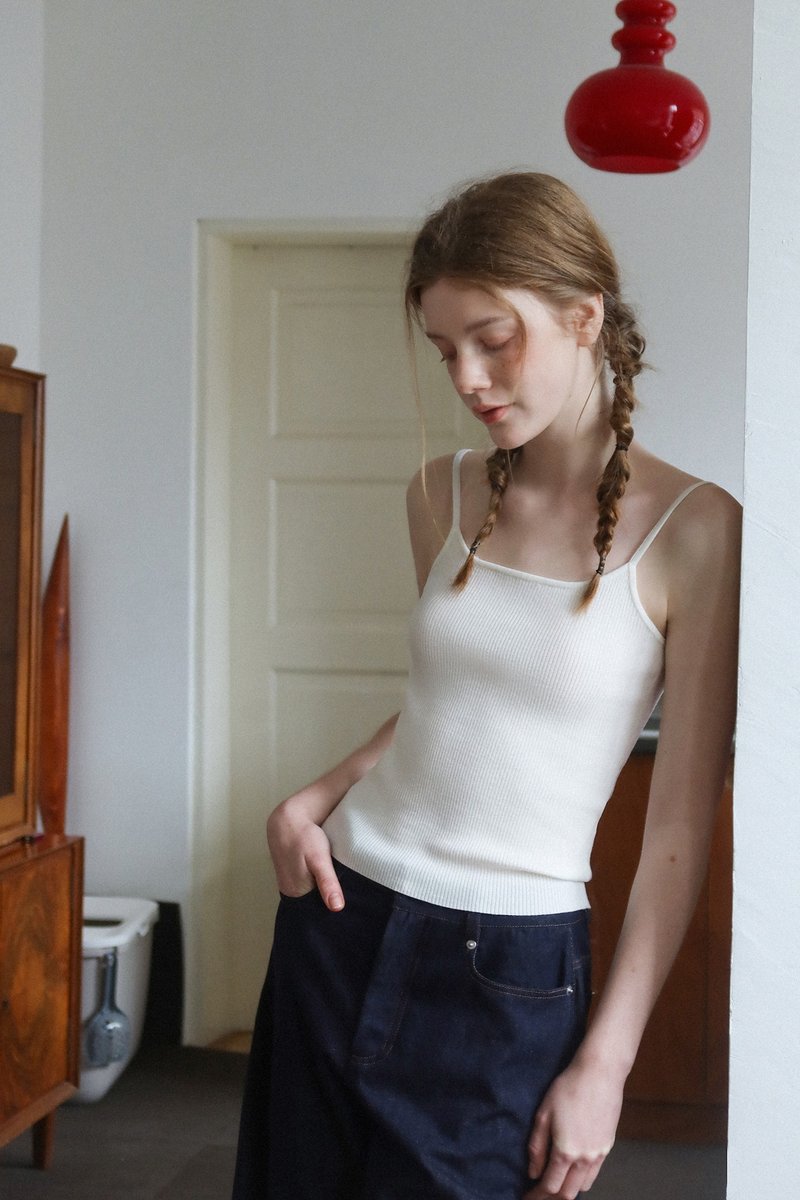 膠囊小吊帶 方型領綿羊毛針織背心 - 背心/無袖上衣 - 其他材質 多色