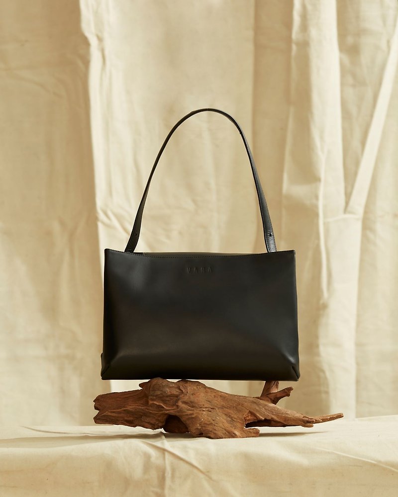 BoXket M Oat ( Beige) - Drawstring Bags - Genuine Leather Black