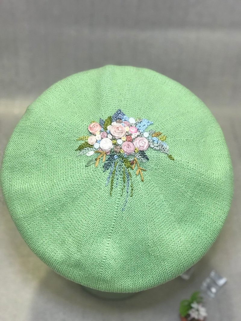 原創設計貝雷帽 新款春秋刺繡帽子 handmade embroidery beret - 帽子 - 棉．麻 綠色