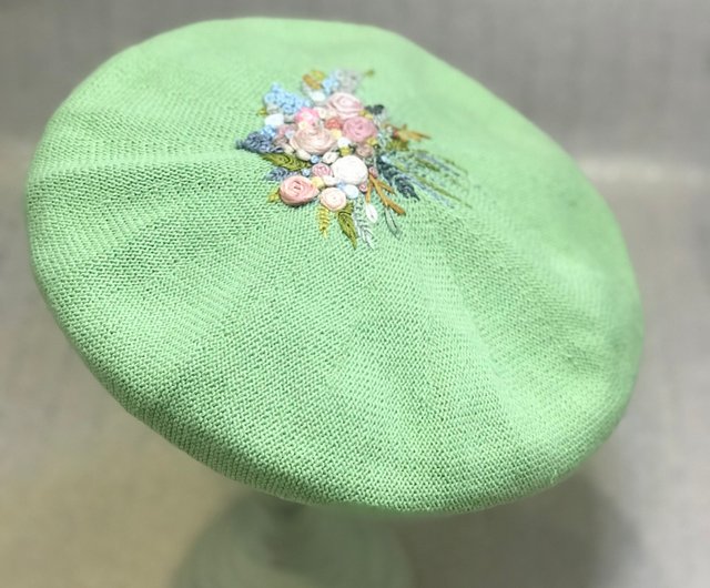 驚きの安さ 帽子 ☆ ハンドメイド ベレー帽 乙女 綿麻 白植物刺繍