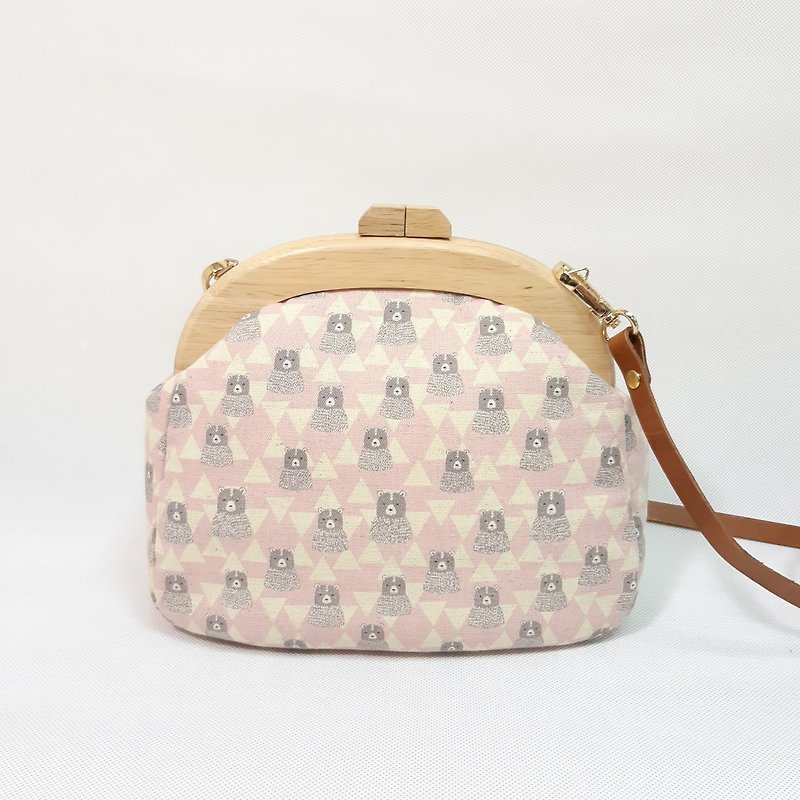 Bear Bear Wood Pocket Gold Bag / Cross Body Bag / Side Backpack / Carrying Case - Messenger Bags & Sling Bags - Cotton & Hemp Pink