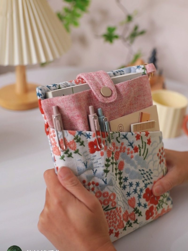 Handmade two-in-one reading pencil bag notebook storage bag small floral - Notebooks & Journals - Cotton & Hemp Pink