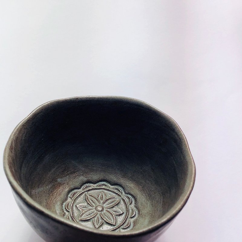 Flower bowl / handmade ceramic bowl / dinner bowl / tea bowl (mist charcoal black) - ถ้วยชาม - ดินเผา สีดำ