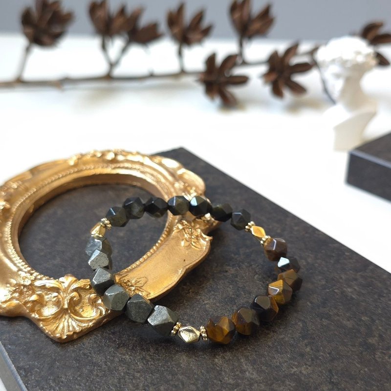 Dragon Slaying Knight Siegfried//T-240816/ Silver Stone/Yellow Tiger Eye/Pyrite/Crystal Bracelet - สร้อยข้อมือ - เครื่องเพชรพลอย หลากหลายสี