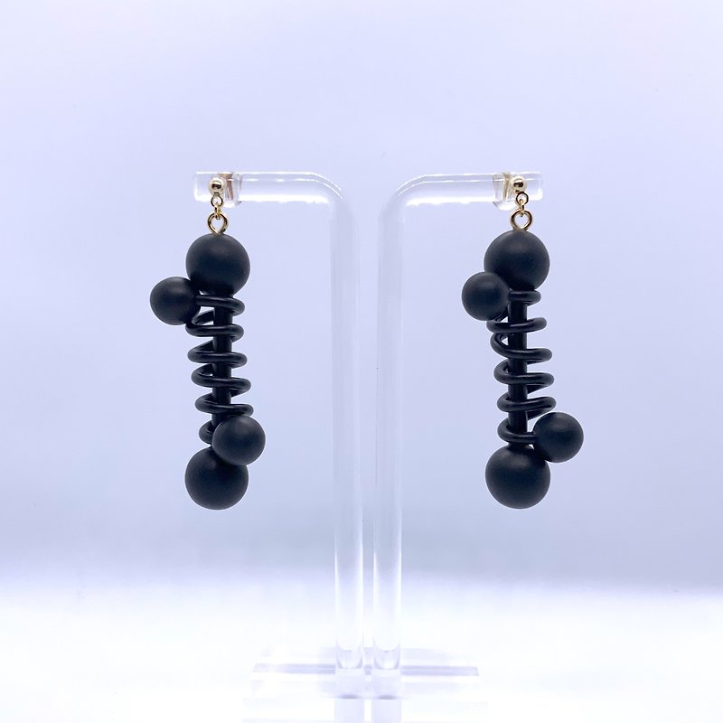spiral black Clip-On - Earrings & Clip-ons - Clay Black