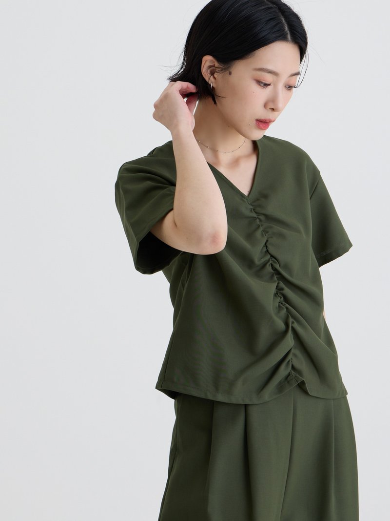 Wrinkled short-sleeved top-coal green - เสื้อผู้หญิง - ผ้าฝ้าย/ผ้าลินิน สีเขียว