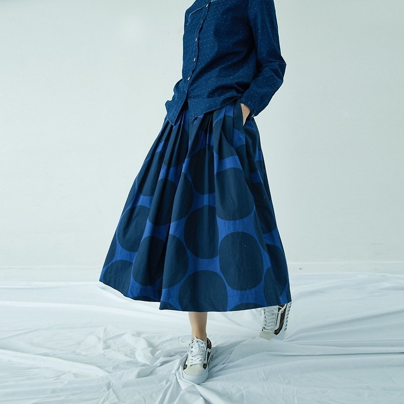 Cotton dot pleated skirt - กระโปรง - ผ้าฝ้าย/ผ้าลินิน สีน้ำเงิน