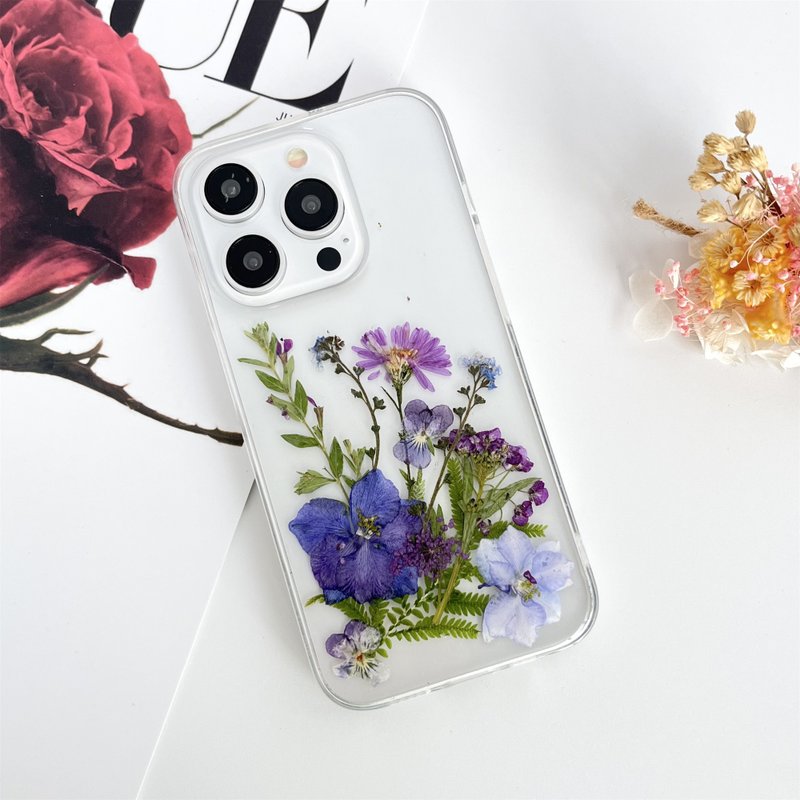 Indigo Aster Handmade Embossed Phone Case for iPhone 16 Pro Max Samsung A35 S24 - เคส/ซองมือถือ - พืช/ดอกไม้ 