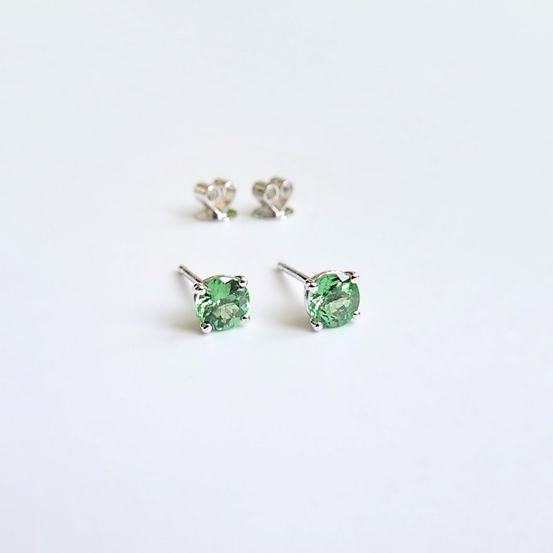 Natural Tsavorite Round Cut 18K Solid White Gold Stud Earrings 0.88 ct - Earrings & Clip-ons - Gemstone Green