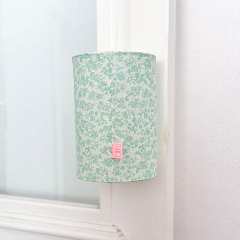 Petite Lamp, cylinder shape - โคมไฟ - ผ้าฝ้าย/ผ้าลินิน สีเขียว