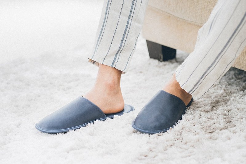 [Introduction ceremony] Wax leather indoor slippers indigo blue - Indoor Slippers - Genuine Leather Blue