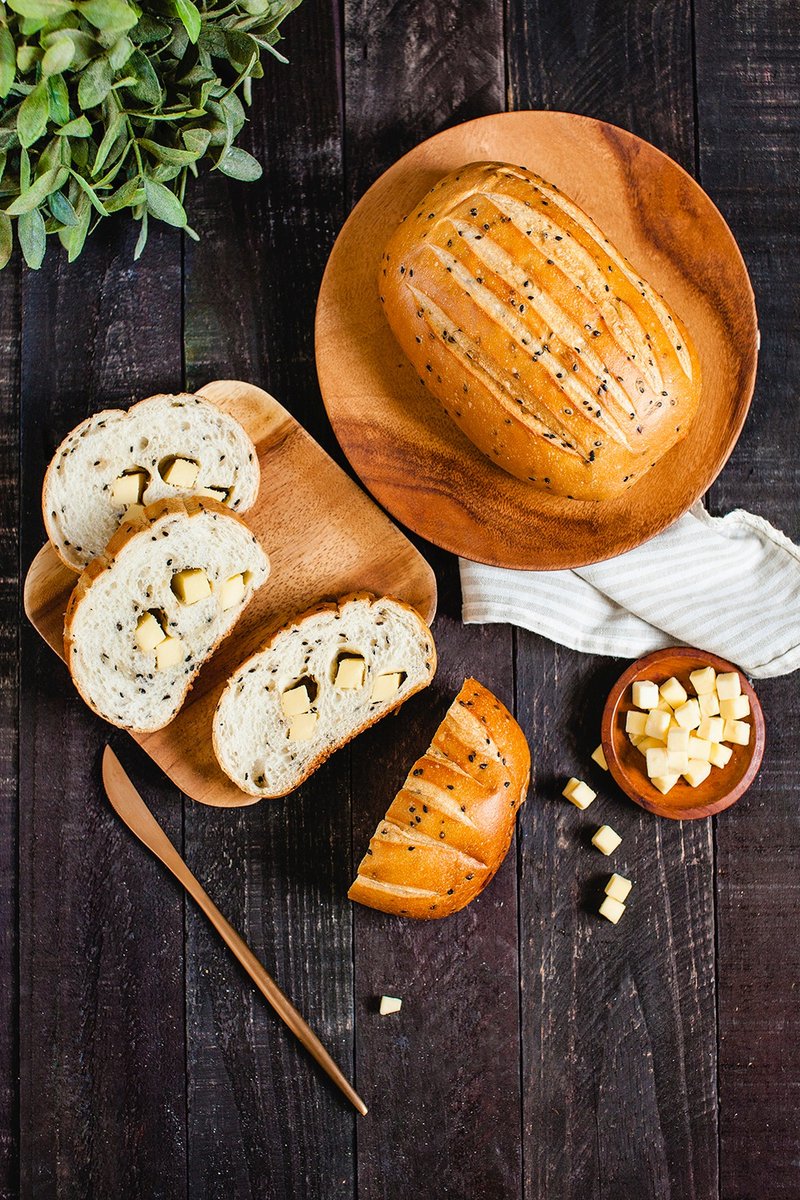 【Tang Ti】European Bread【Black Sesame Cheese】 - ขนมปัง - อาหารสด สีกากี