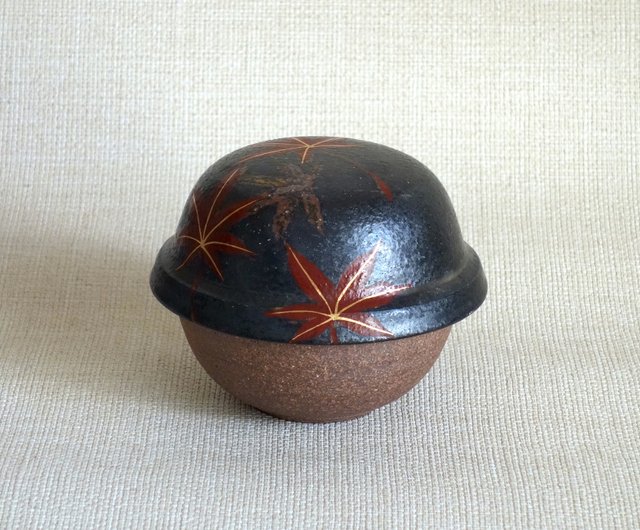 金彩 蓋物 有田焼 地紋野花 金彩 蓋物 小丼 丼