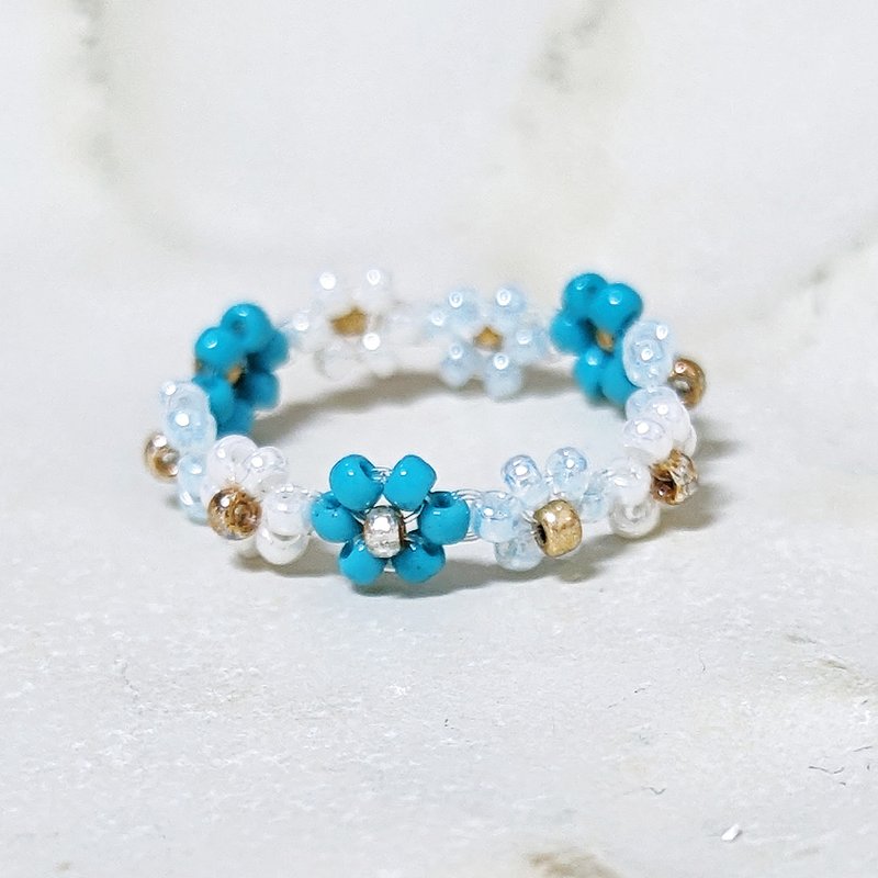 Beaded Flower rings Small Dangle rings - แหวนทั่วไป - วัสดุอื่นๆ สีน้ำเงิน