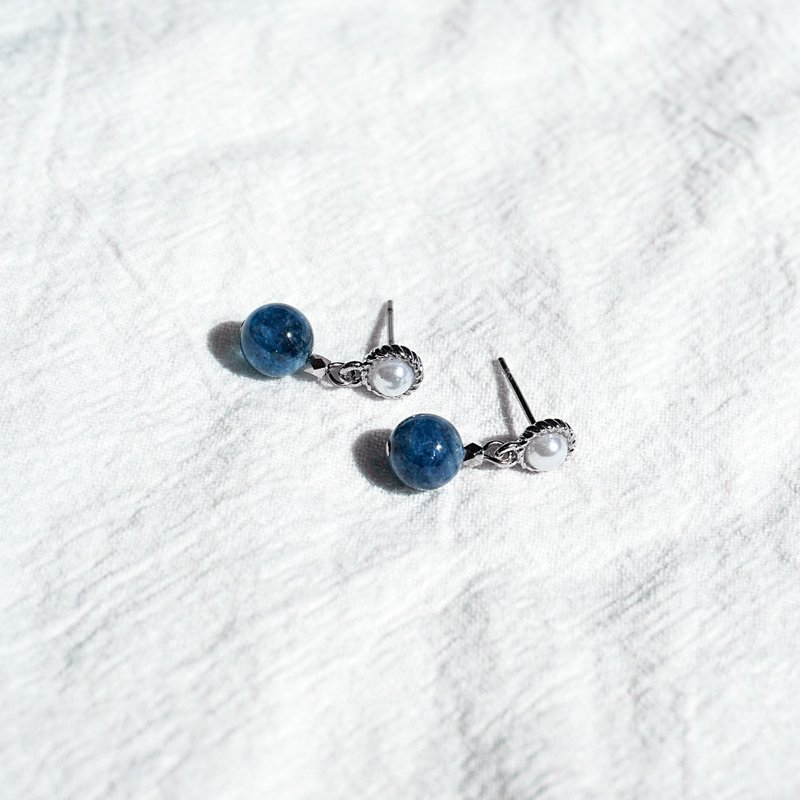 Devil Aquamarine Retro Starry Blue Crystal Earrings - ต่างหู - คริสตัล สีน้ำเงิน