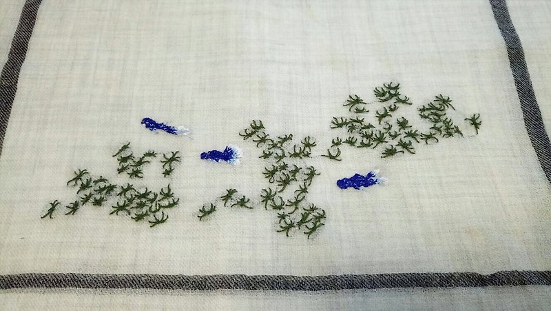 super fine ring velvet cashmere hand embroidered scarf - seaweed and fish - ผ้าพันคอ - ขนแกะ ขาว