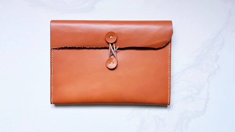 Briefcase style genuine leather card holder - customizable exclusive English service - กระเป๋าแล็ปท็อป - หนังแท้ สีนำ้ตาล