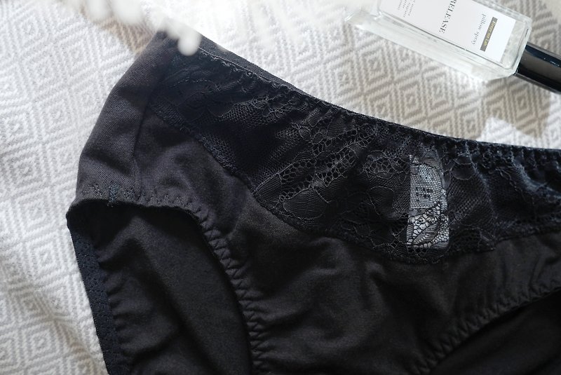 Love in Paris・French Lace Briefs・Made in Taiwan - Women's Underwear - Cotton & Hemp Black