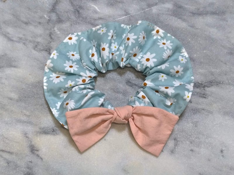 Green Daisy pet elastic scarf/bow tie【P230501】 - ปลอกคอ - ผ้าฝ้าย/ผ้าลินิน หลากหลายสี